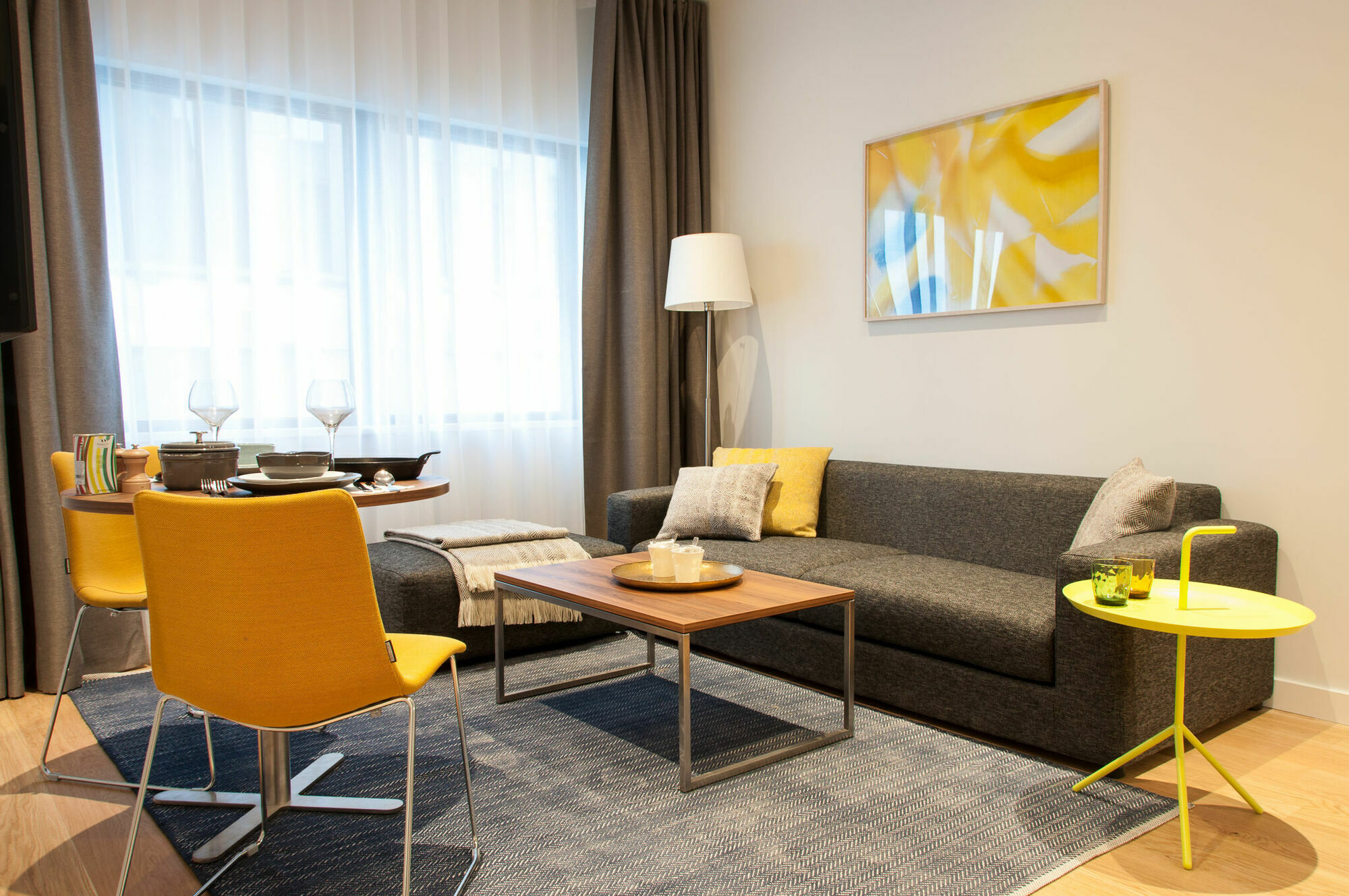 Premier Suites Plus Rotterdam Dalaman gambar